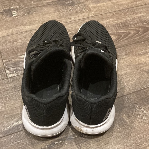 Reebok running shoes - Picture 2 of 4